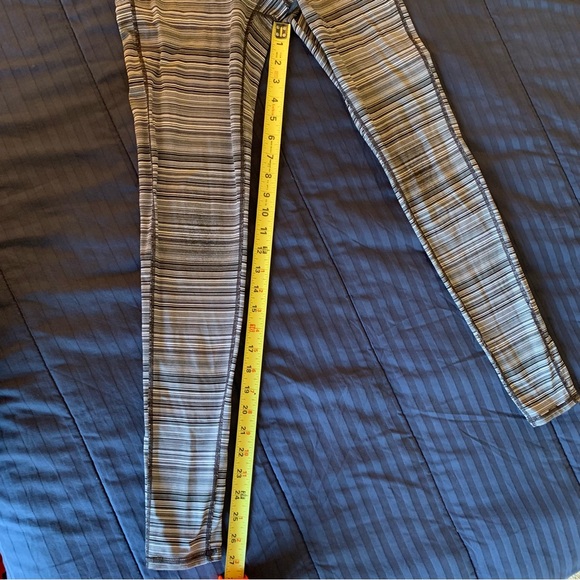 Vintage Athleta Striped Grey Leggings Size S - Picture 6 of 9